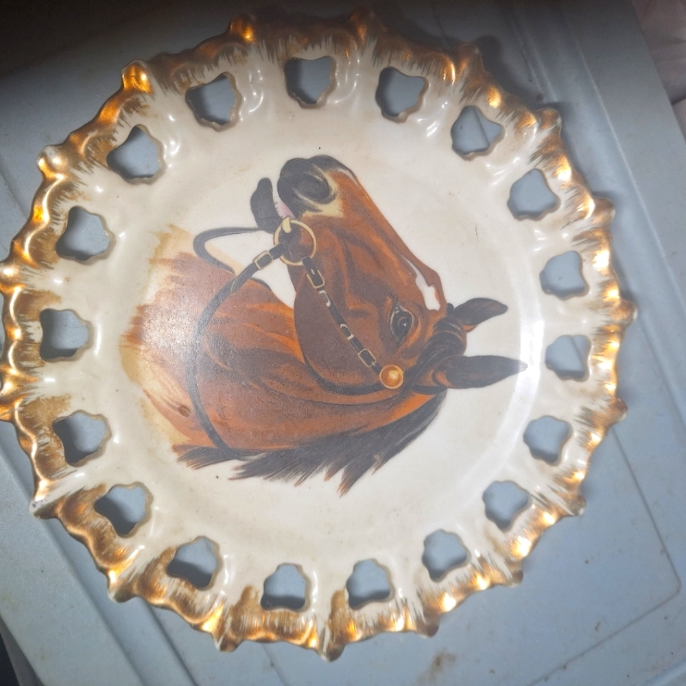 China  dish horse